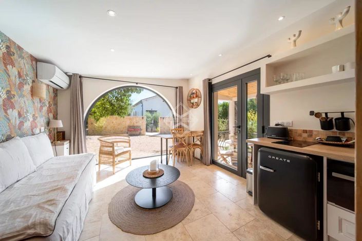 Image No.9-9 Bed House for sale