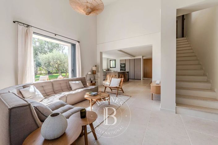 Image No.5-4 Bed House for sale