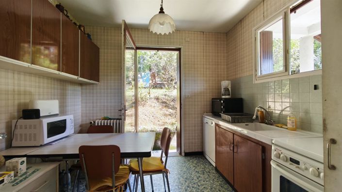 Image No.10-4 Bed House for sale