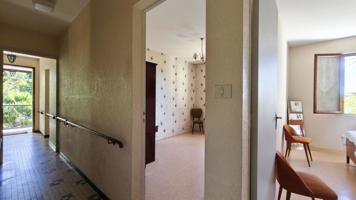 Image No.15-4 Bed House for sale