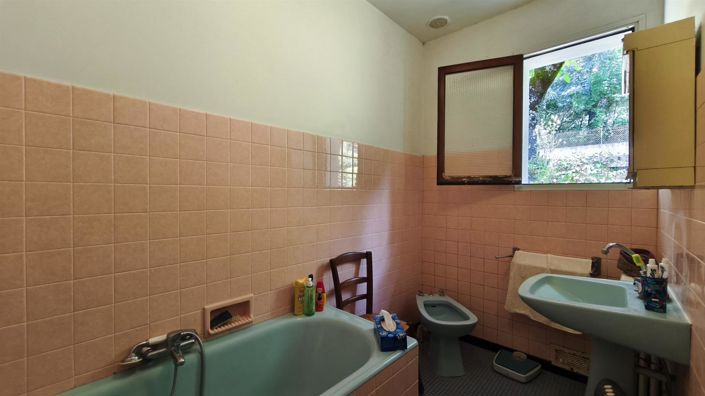 Image No.17-4 Bed House for sale