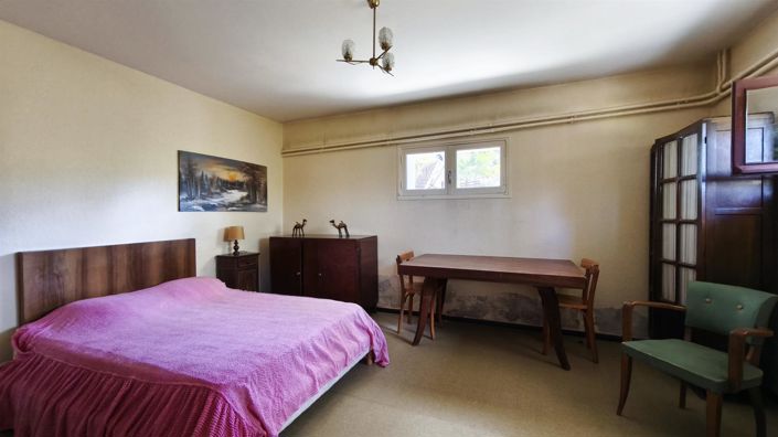 Image No.18-4 Bed House for sale