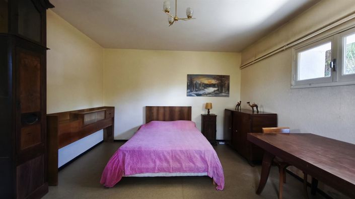 Image No.19-4 Bed House for sale