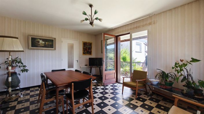 Image No.9-4 Bed House for sale