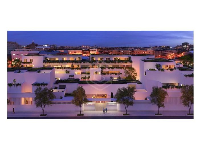 Image No.4-4 Bed Apartment for sale