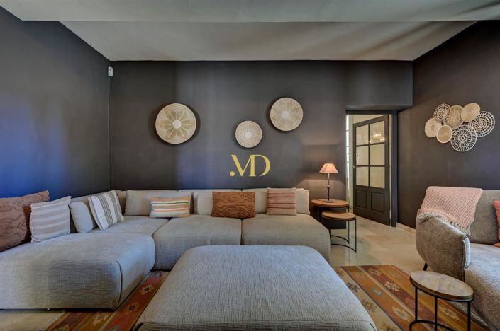 Image No.24-7 Bed House for sale