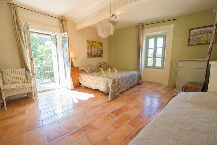 Image No.22-3 Bed House for sale