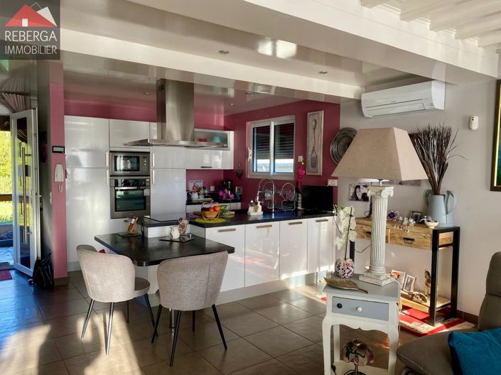 Image No.4-4 Bed House for sale