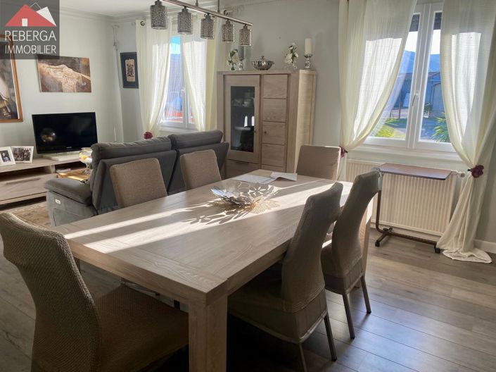 Image No.8-4 Bed House for sale