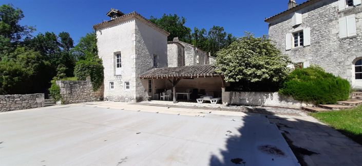 Image No.2-8 Bed House for sale