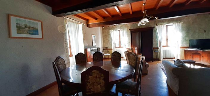 Image No.28-8 Bed House for sale