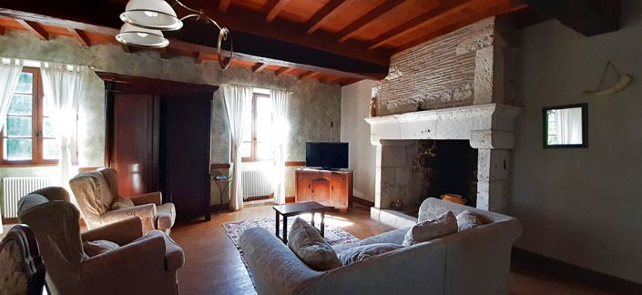 Image No.30-8 Bed House for sale