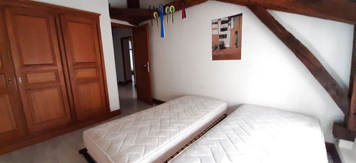 Image No.33-8 Bed House for sale