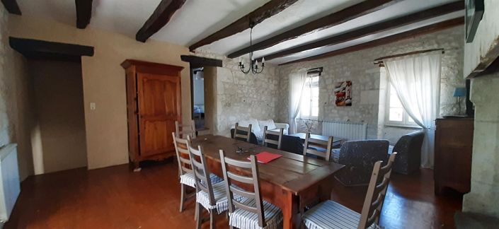 Image No.40-8 Bed House for sale