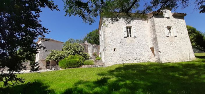 Image No.8-8 Bed House for sale