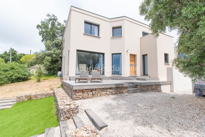 Image No.10-4 Bed House for sale