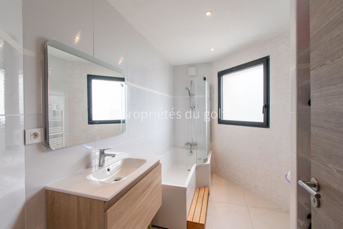 Image No.13-4 Bed House for sale