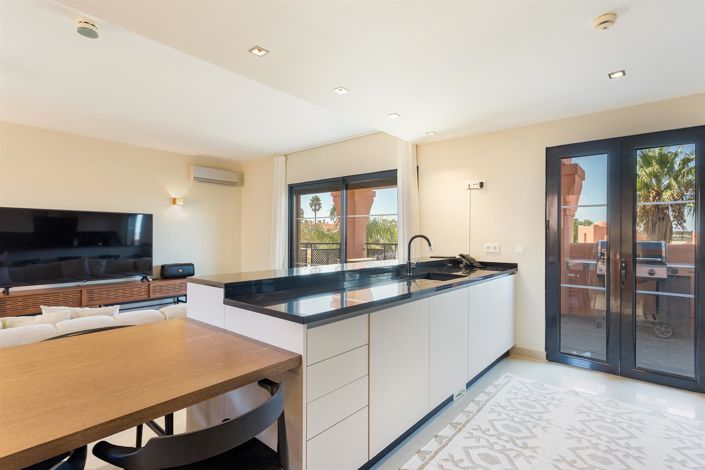 Image No.17-3 Bed House for sale