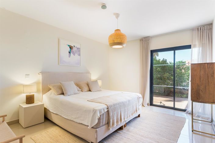 Image No.34-3 Bed House for sale