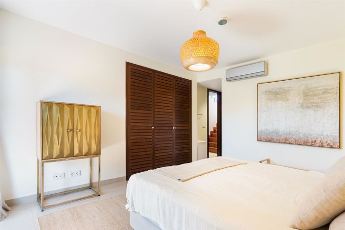 Image No.36-3 Bed House for sale