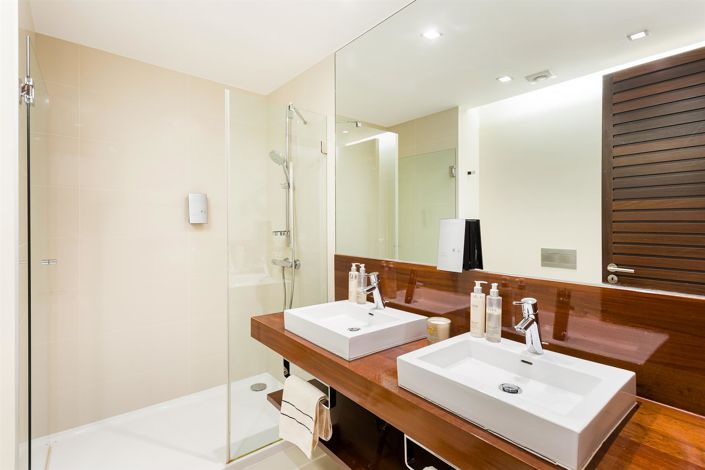 Image No.38-3 Bed House for sale