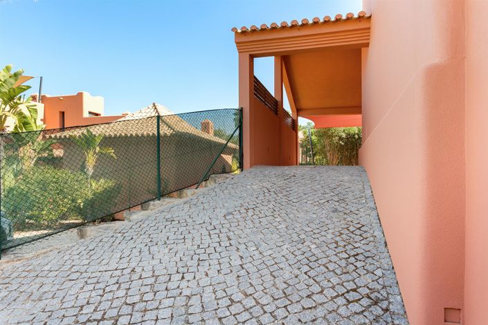 Image No.45-3 Bed House for sale