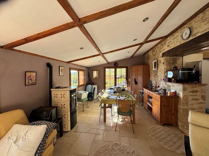 Image No.5-2 Bed House for sale