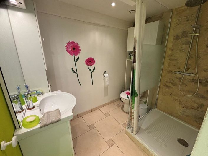 Image No.9-2 Bed House for sale