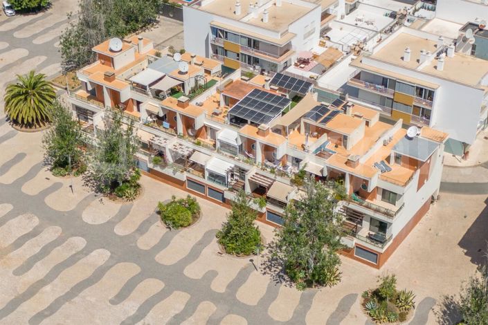 Image No.2-4 Bed House for sale