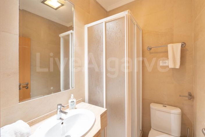 Image No.49-4 Bed House for sale