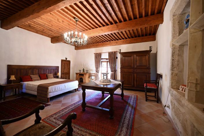 Image No.19-5 Bed House for sale