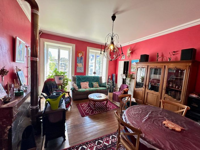 Image No.11-7 Bed House for sale