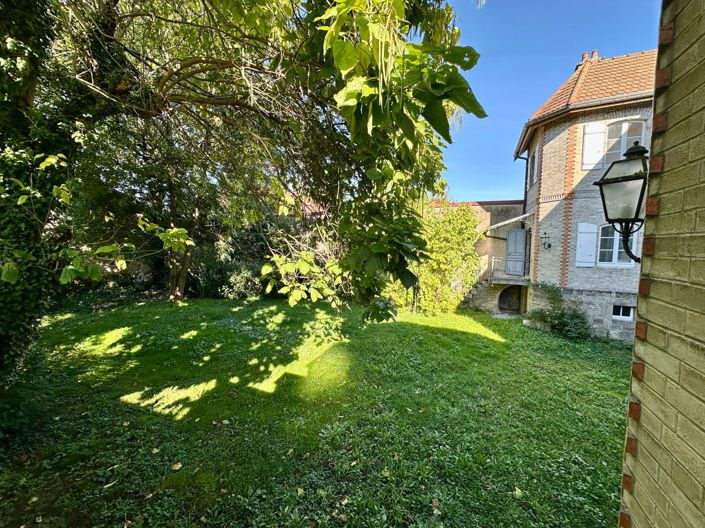 Image No.12-7 Bed House for sale