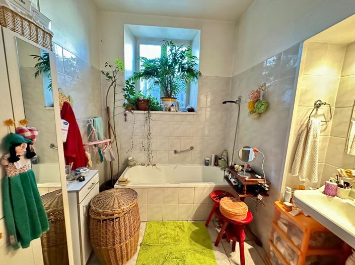 Image No.16-7 Bed House for sale