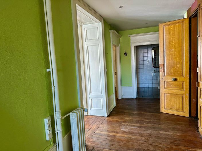 Image No.18-7 Bed House for sale