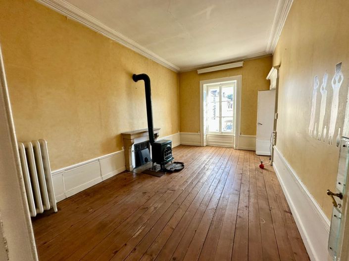 Image No.26-7 Bed House for sale