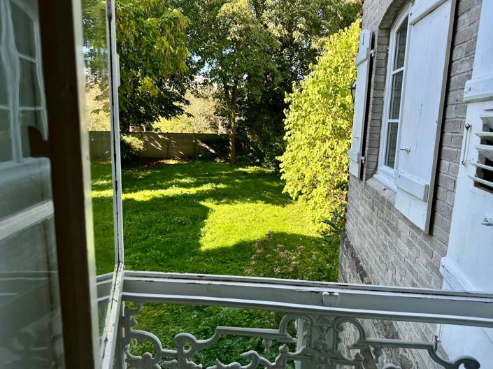 Image No.30-7 Bed House for sale