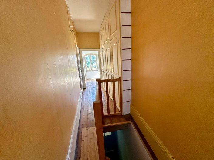 Image No.33-7 Bed House for sale