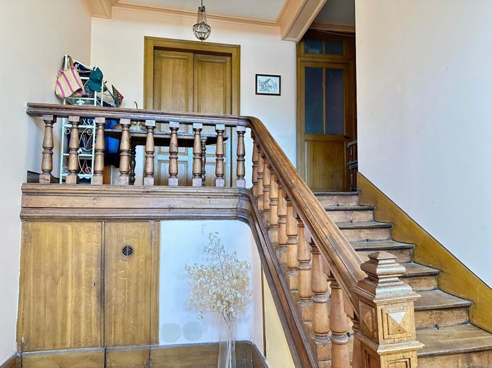 Image No.5-7 Bed House for sale