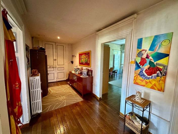 Image No.6-7 Bed House for sale