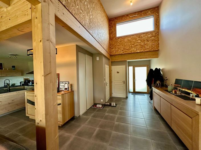 Image No.11-3 Bed House for sale