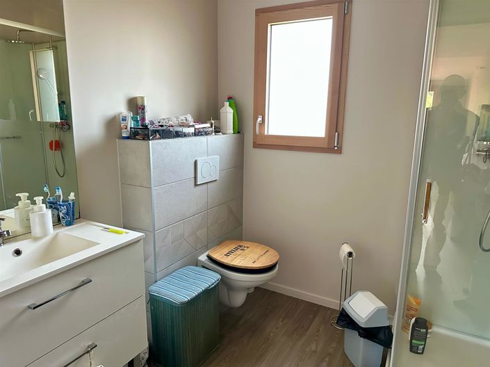 Image No.17-3 Bed House for sale