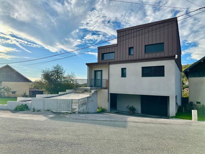 Image No.24-3 Bed House for sale