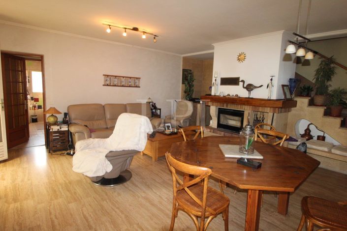 Image No.4-4 Bed House for sale