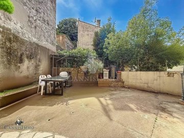 4 Bed Apartment for sale