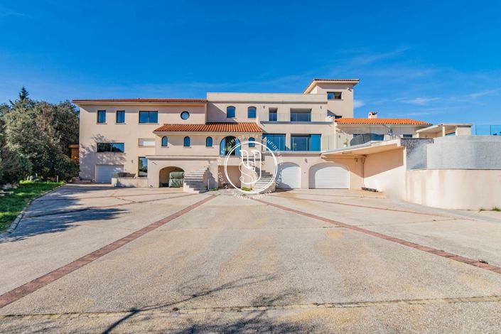 Image No.2-5 Bed House for sale