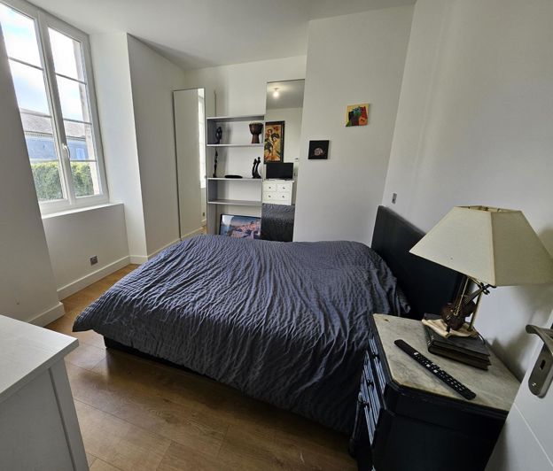 Image No.10-3 Bed House for sale