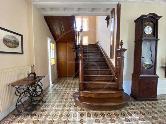 Image No.4-6 Bed House for sale