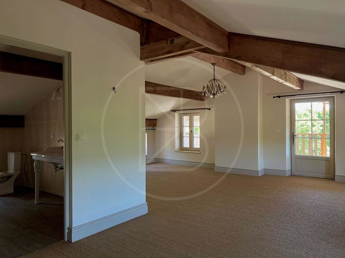 Image No.10-3 Bed House for sale