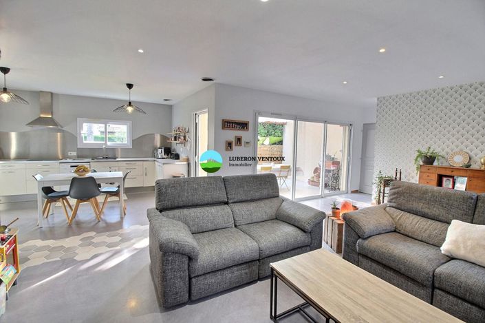 Image No.1-5 Bed House for sale